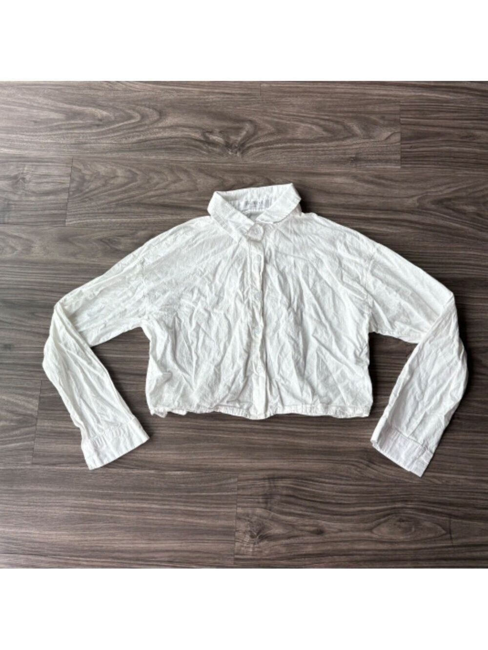 Storets Womens White Button-Up Workwear Inspired Cropped Shirt